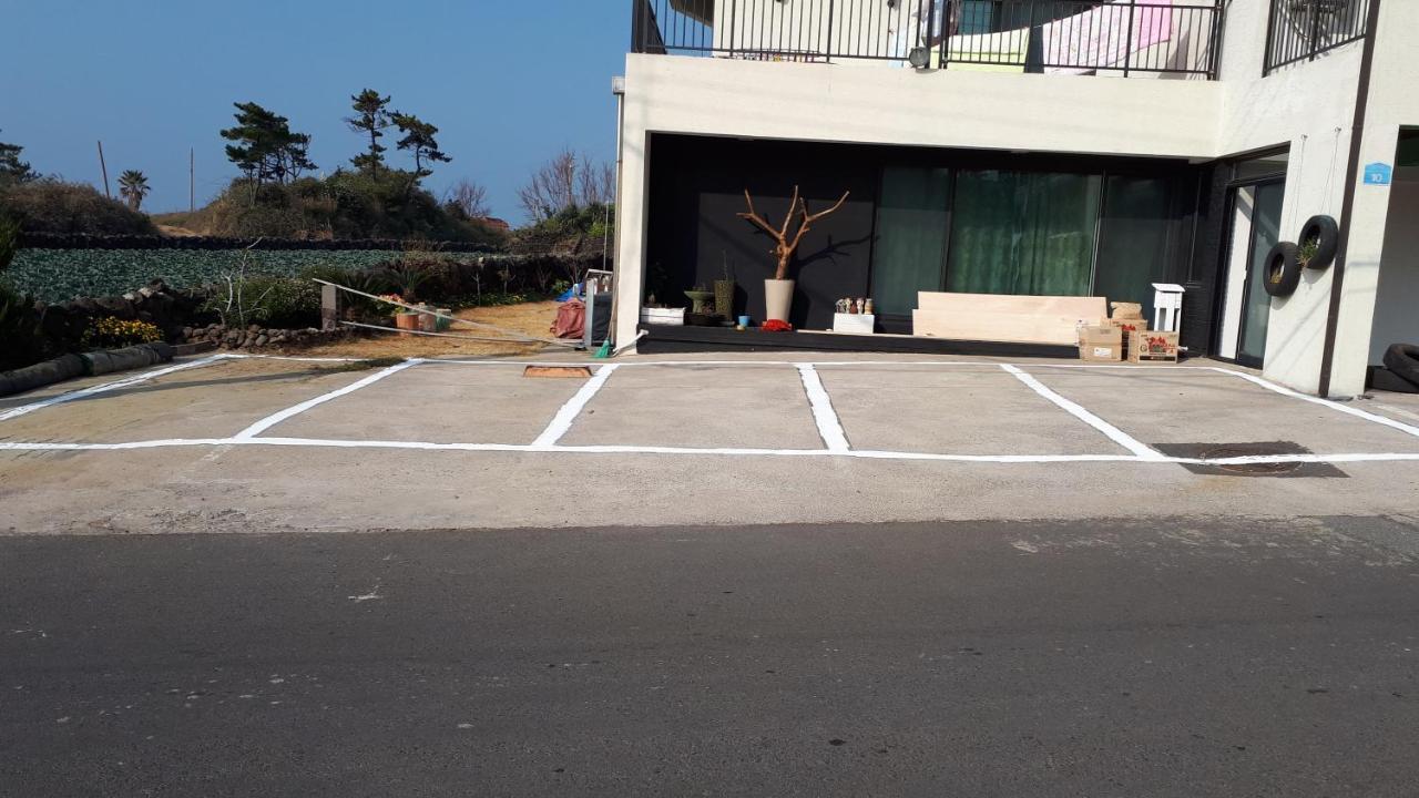 6Pm Pension 济州市 外观 照片
